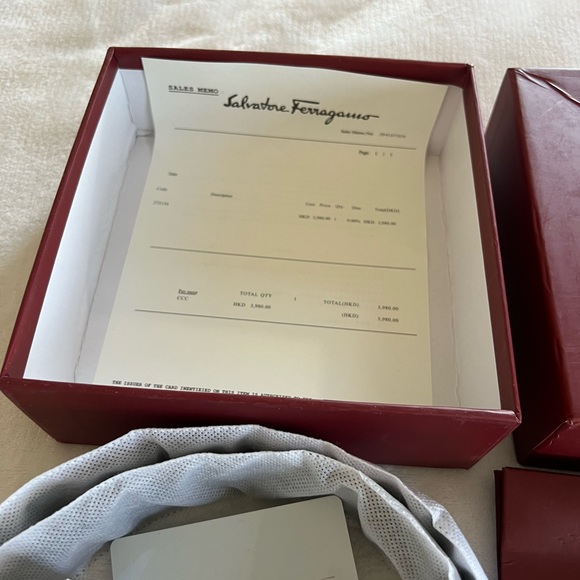 SALVATORE FERRAGAMO brown/ tan belt - Picture 6 of 8